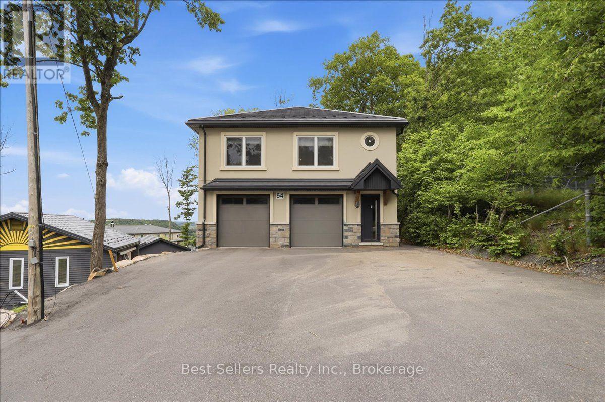 1 - 54 FLORENCE STREET W, Huntsville, Ontario