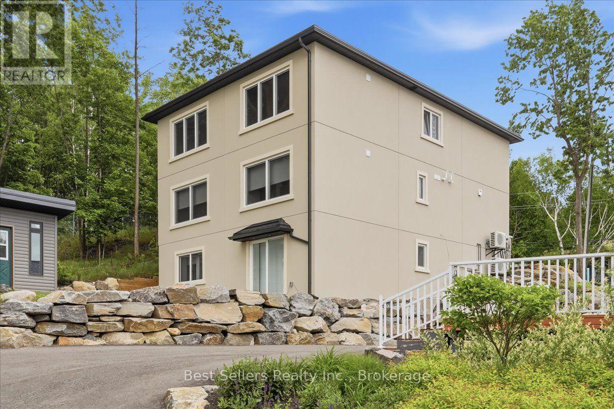 1 - 54 Florence Street W, Huntsville, Ontario  P1H 1V5 - Photo 3 - X13590452