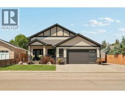 552 Rogers Avenue, Picture Butte, Alberta