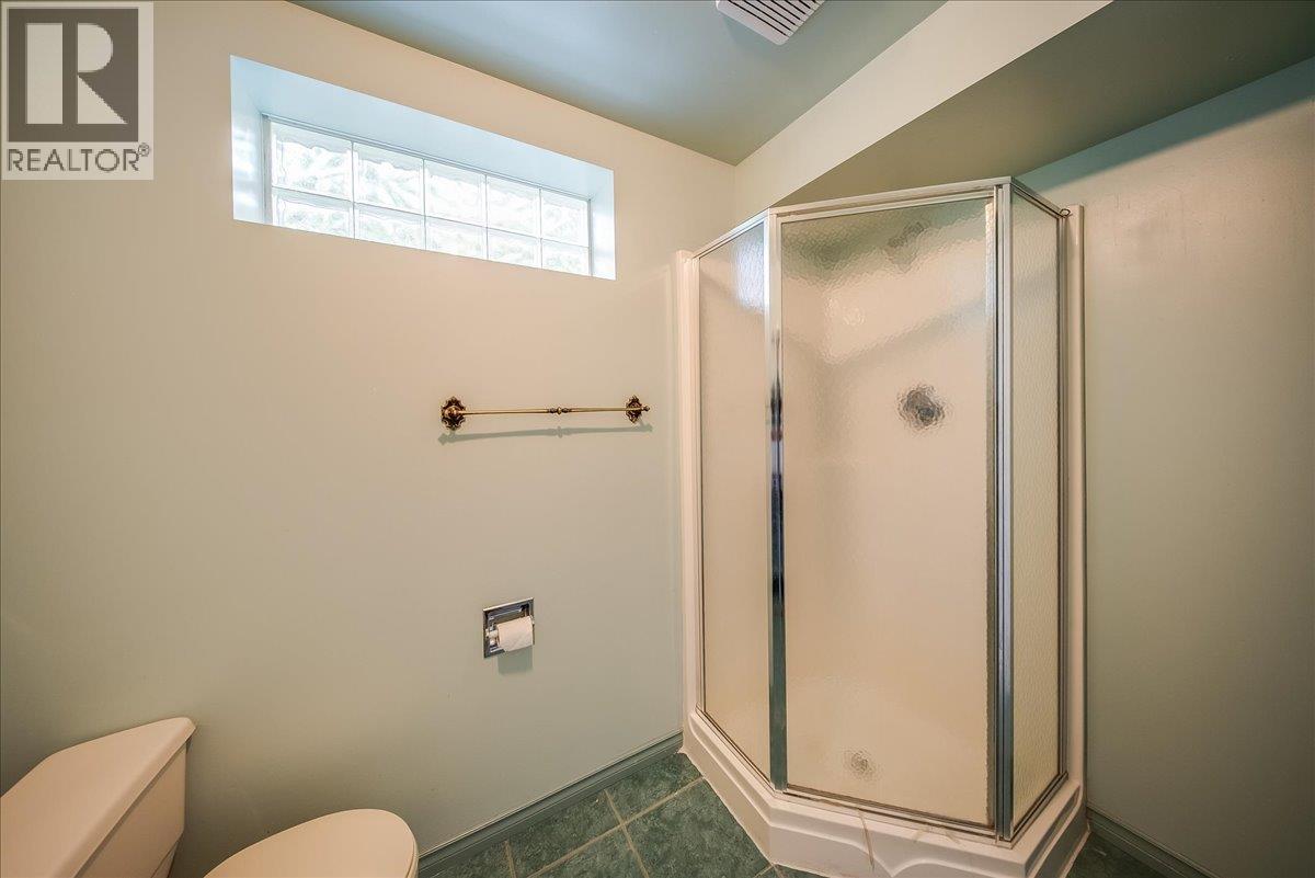 1325 Forest Road, Castlegar, British Columbia  V1N 3Y5 - Photo 55 - 10394902