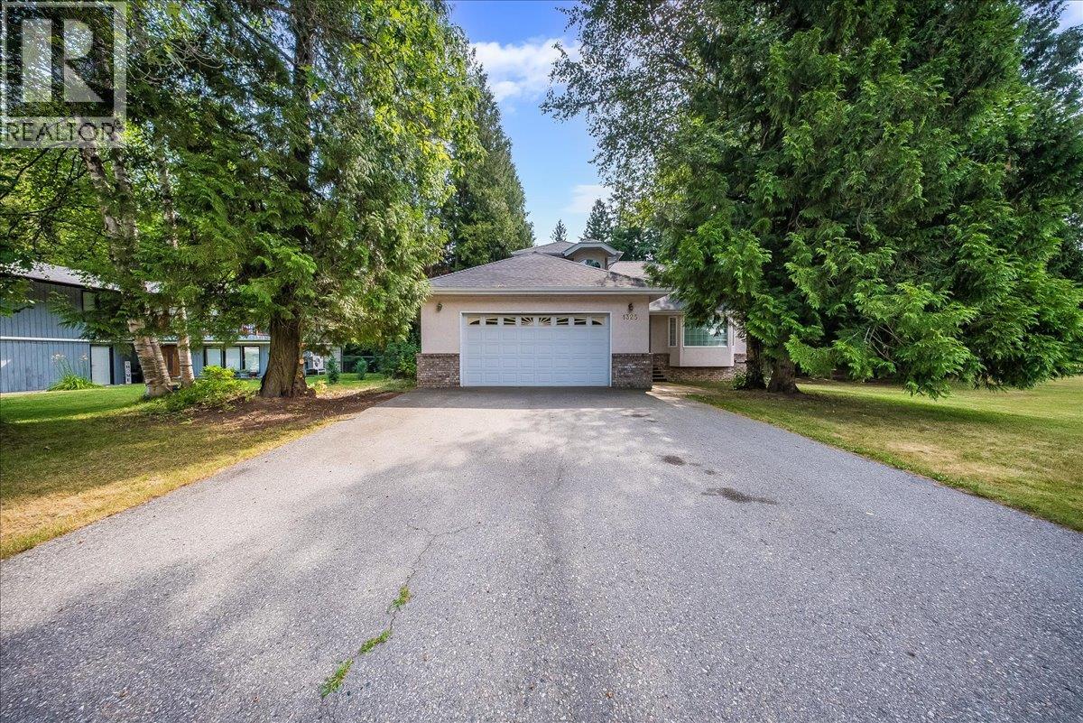 1325 Forest Road, Castlegar, British Columbia  V1N 3Y5 - Photo 68 - 10394902