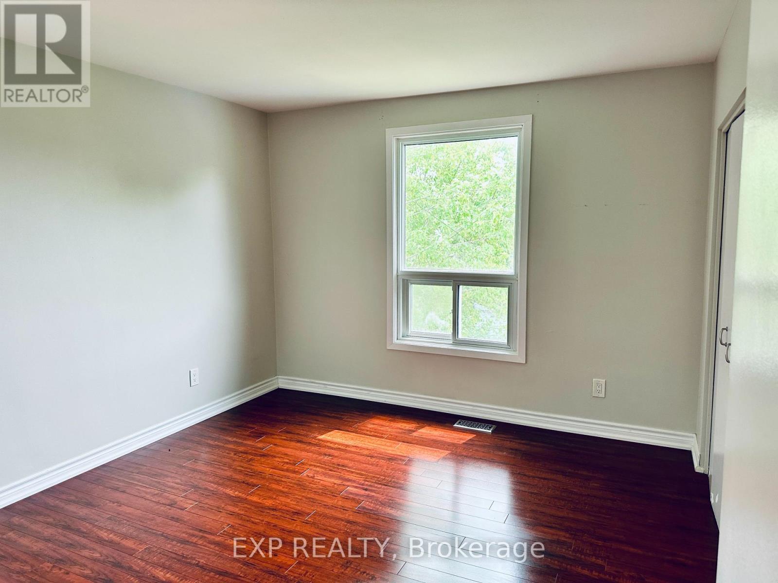 #2b - 1374 Charles Drive, Burlington, Ontario L7P 2C9 - Photo 8 - W13590432