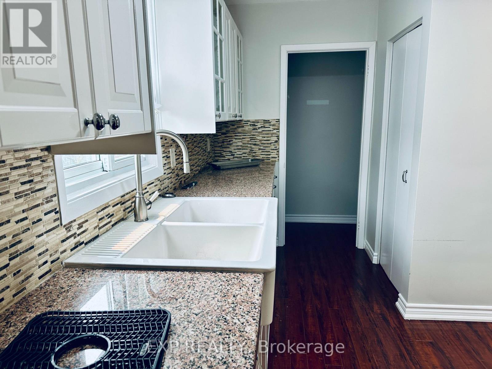 #2b - 1374 Charles Drive, Burlington, Ontario L7P 2C9 - Photo 4 - W13590432