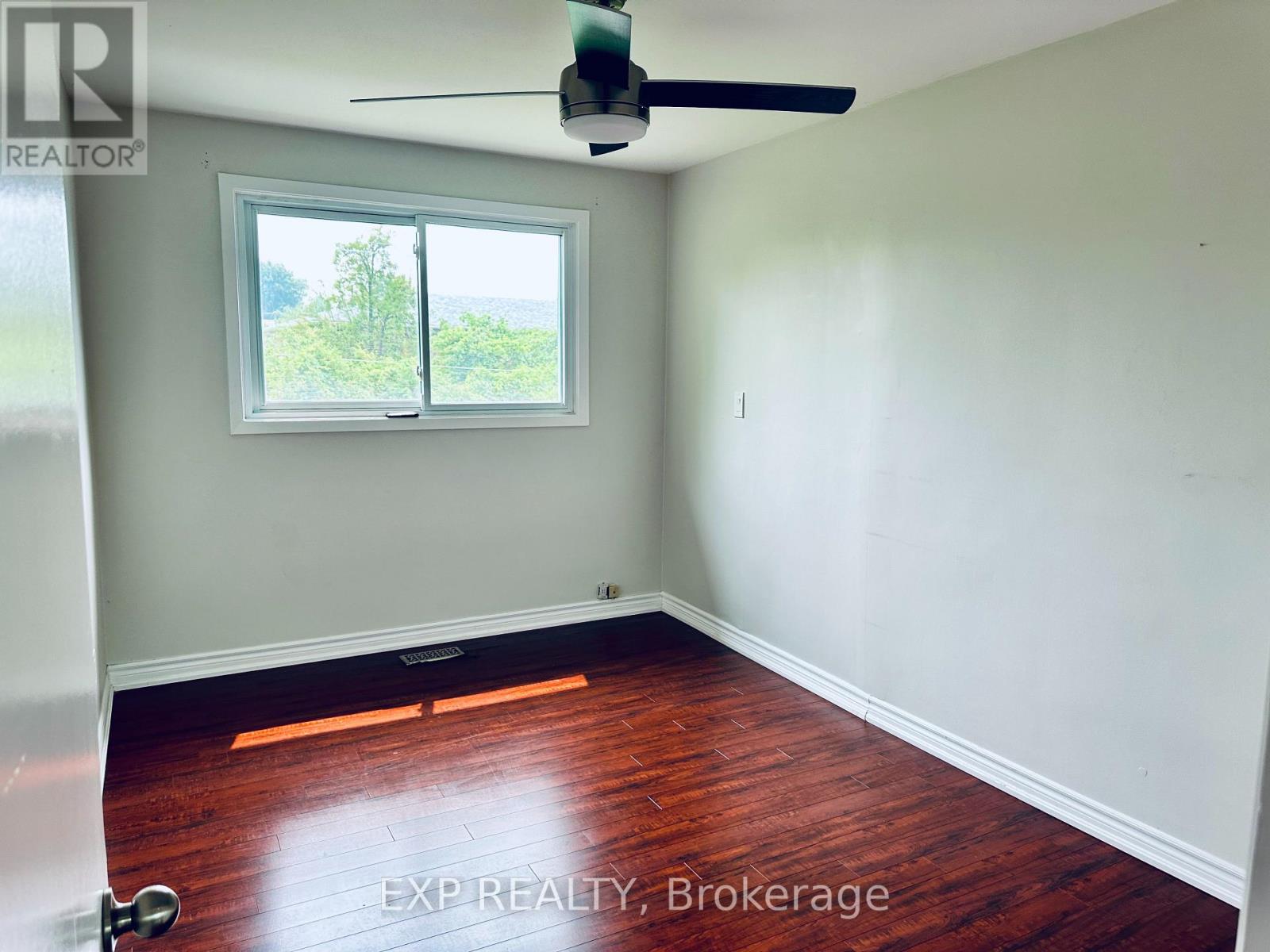 #2b - 1374 Charles Drive, Burlington, Ontario L7P 2C9 - Photo 11 - W13590432
