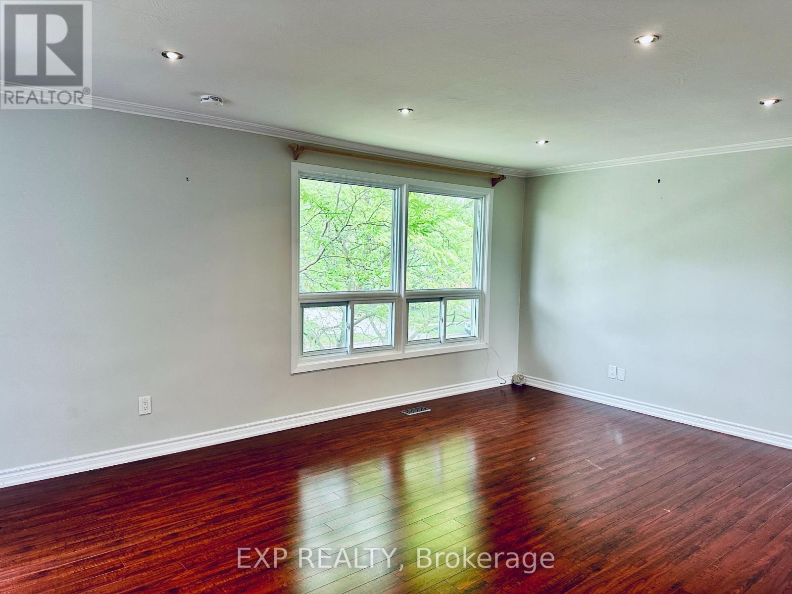 #2b - 1374 Charles Drive, Burlington, Ontario L7P 2C9 - Photo 2 - W13590432