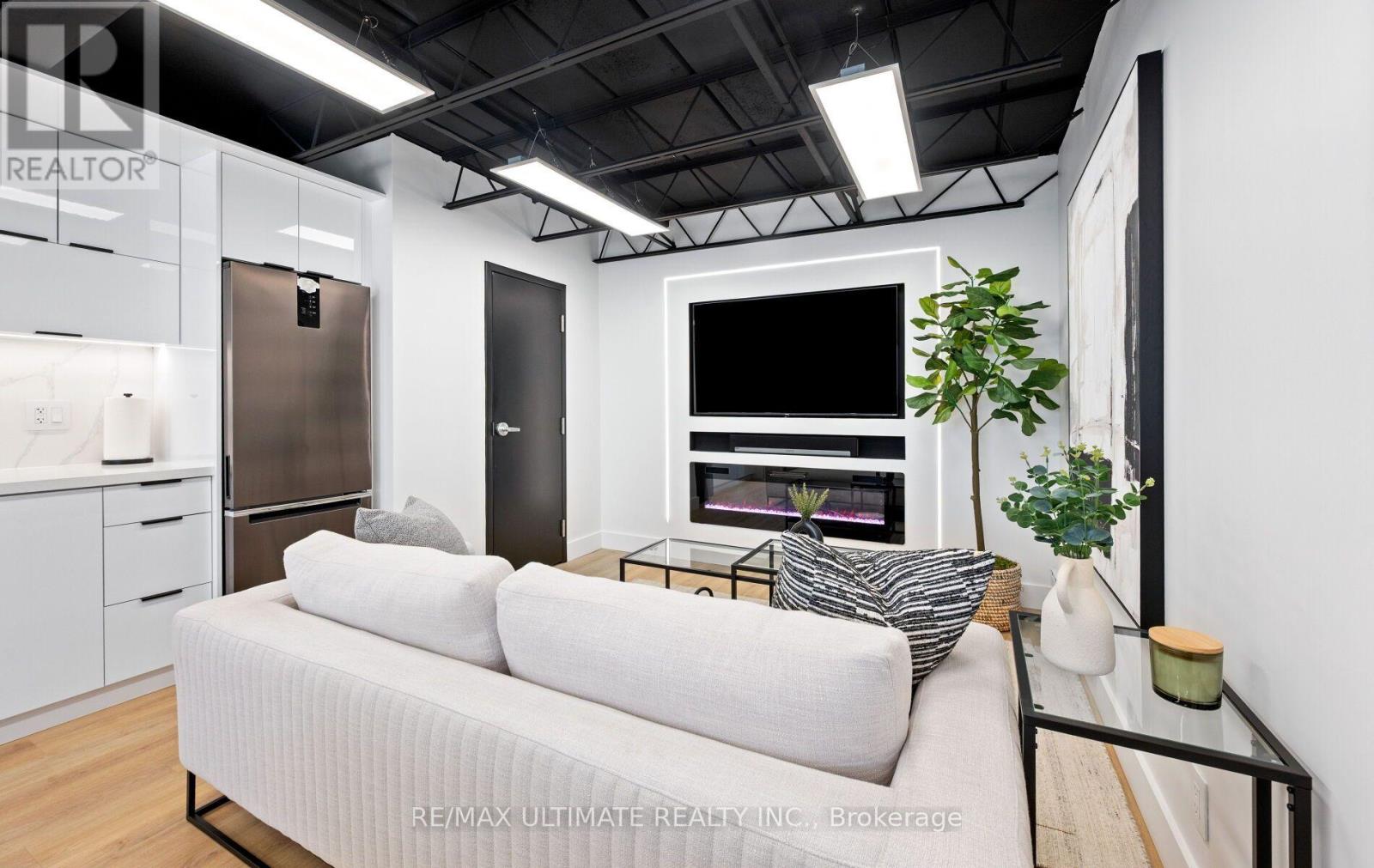 5 And 6 - 74 Hymus Road, Toronto, Ontario M1L 2C9 - Photo 18 - E13590614