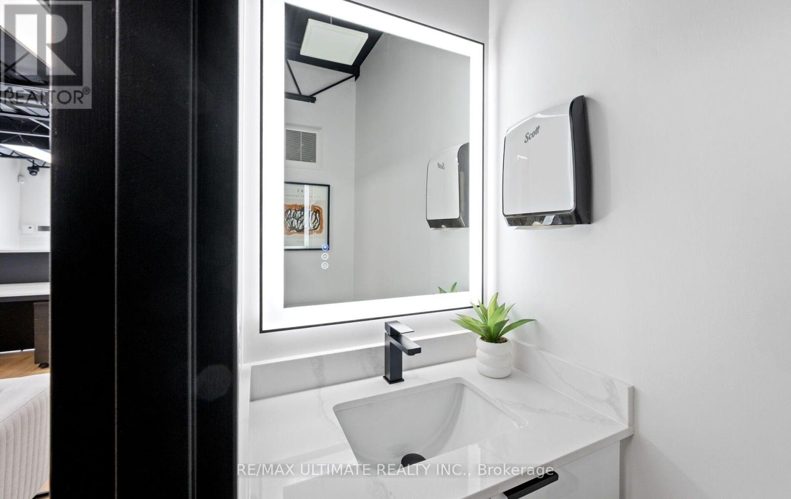 5 And 6 - 74 Hymus Road, Toronto, Ontario M1L 2C9 - Photo 22 - E13590614