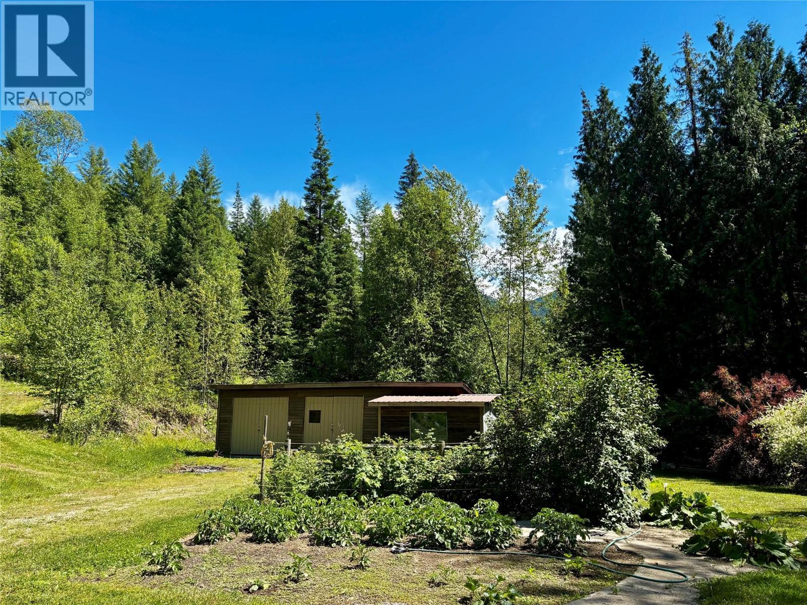 440 Hubscher Road, Ross Spur, British Columbia V0G 1L0 - Photo 62 - 10394009