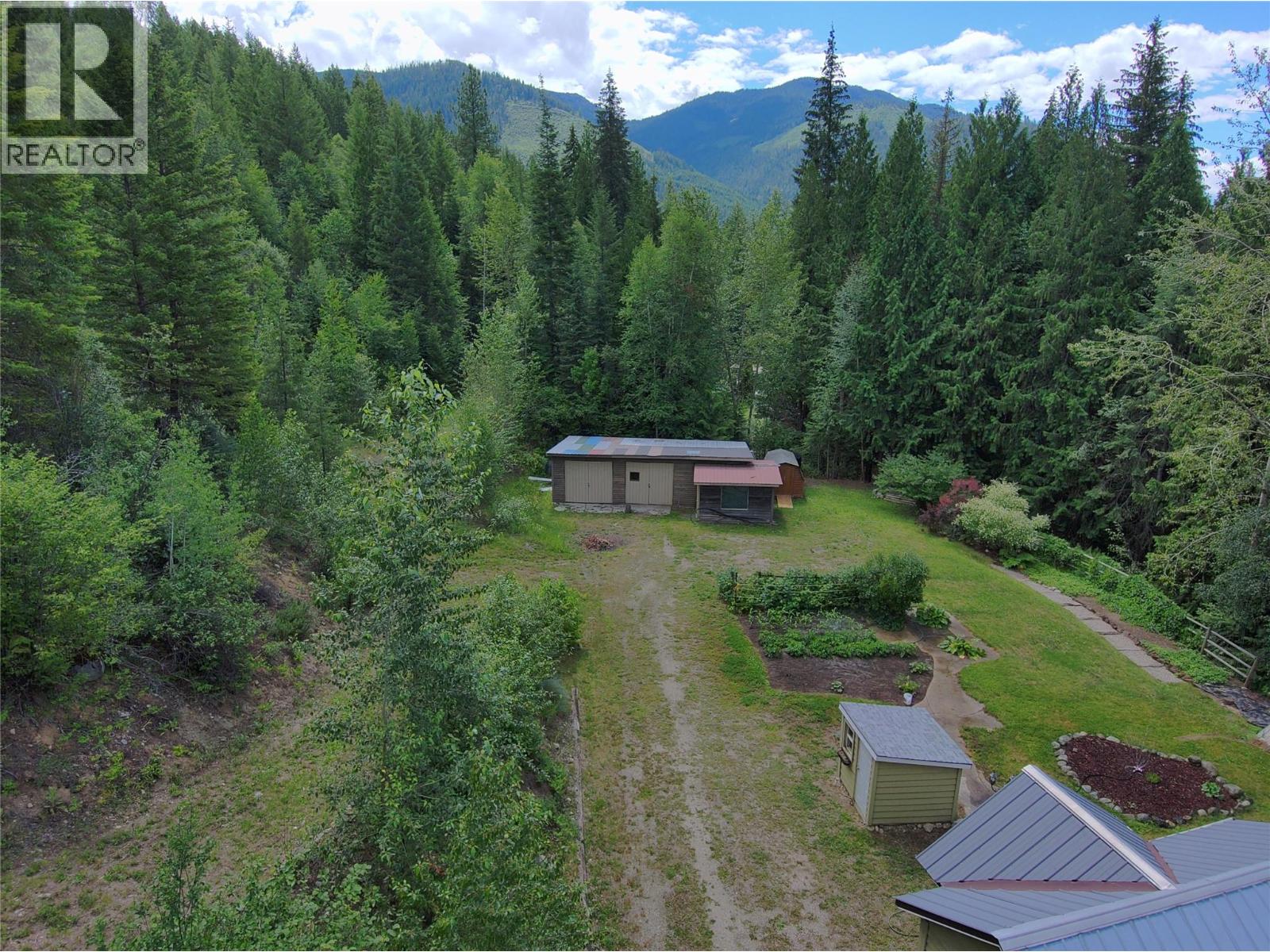 440 Hubscher Road, Ross Spur, British Columbia V0G 1L0 - Photo 74 - 10394009
