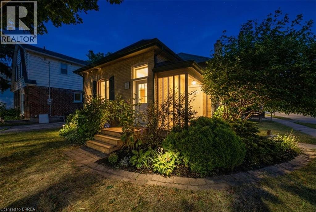 254 Erie Avenue, Brantford, Ontario  N3S 2H2 - Photo 4 - 40848704