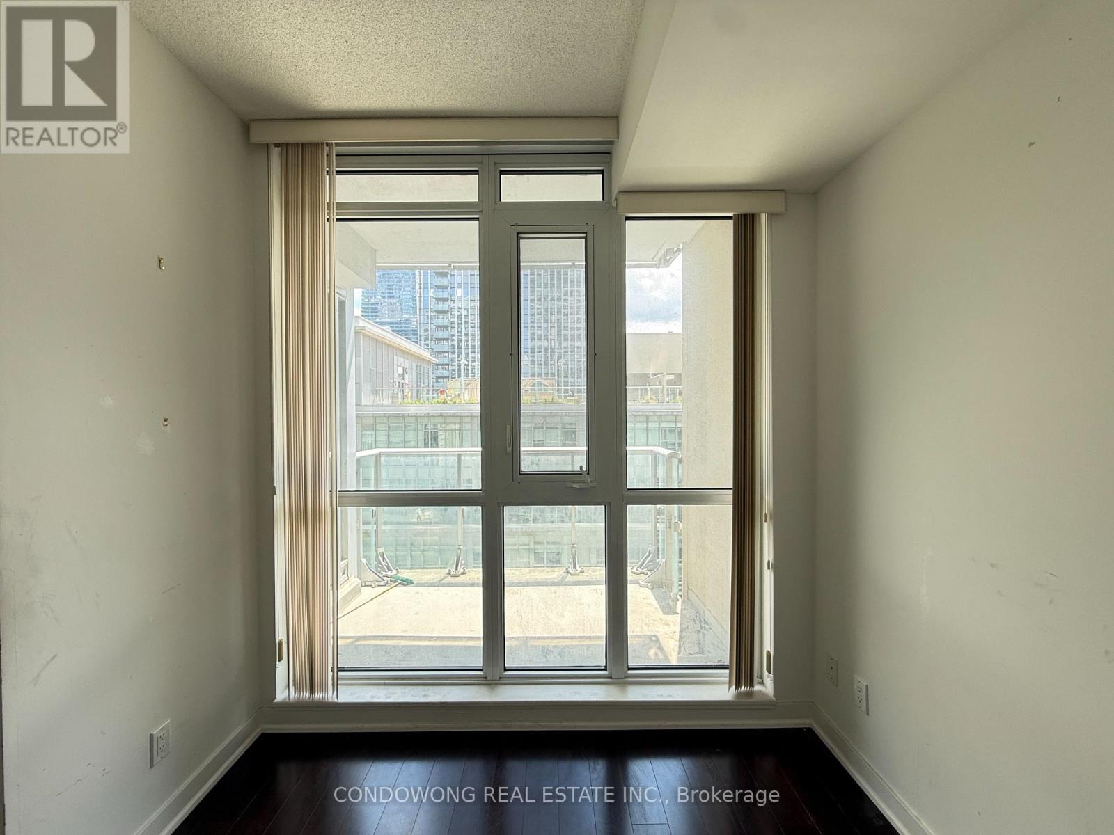 1504 - 30 Nelson Street, Toronto, Ontario  M5V 0H5 - Photo 8 - C13590656
