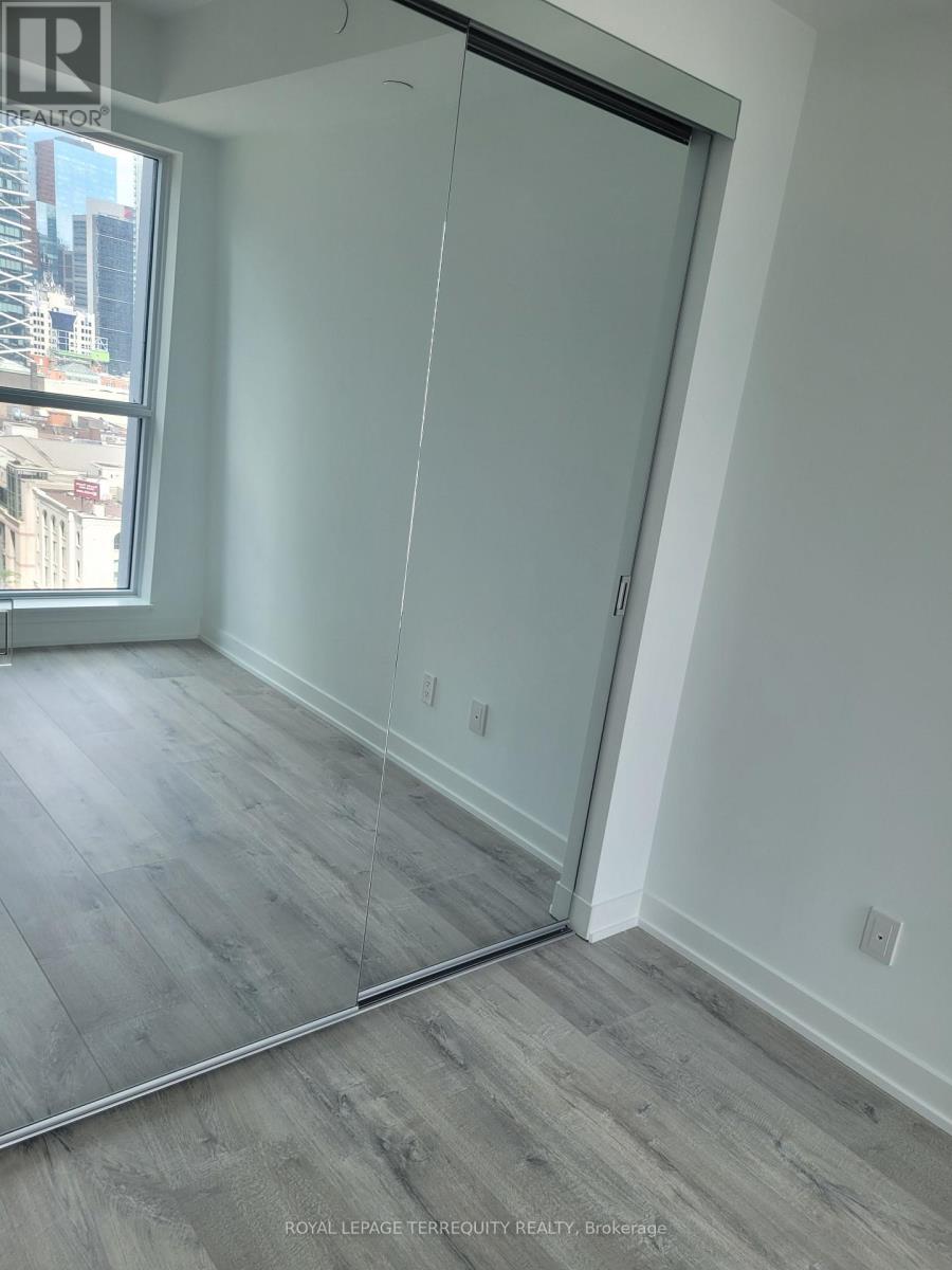 1301 - 327 King Street W, Toronto, Ontario  M5V 0W7 - Photo 12 - C13590742