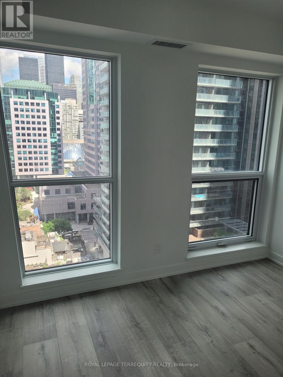 1301 - 327 King Street W, Toronto, Ontario  M5V 0W7 - Photo 13 - C13590742