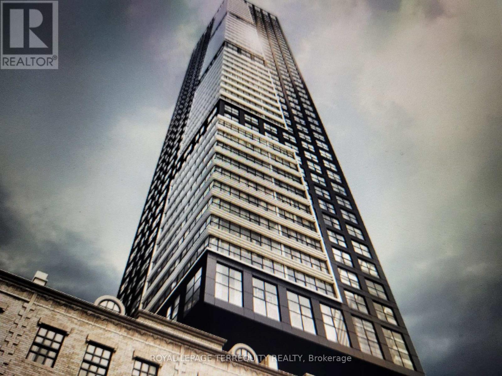 1301 - 327 King Street W, Toronto, Ontario  M5V 0W7 - Photo 2 - C13590742