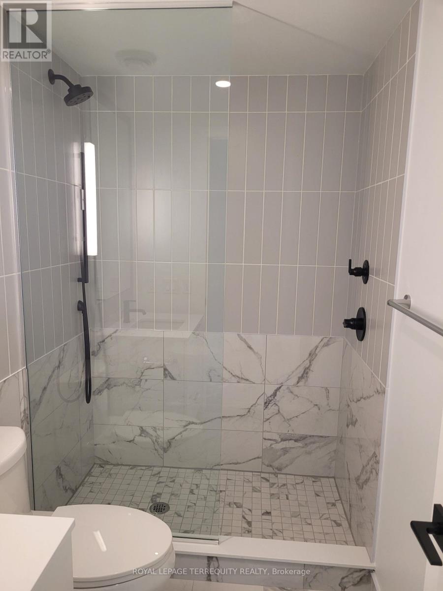 1301 - 327 King Street W, Toronto, Ontario  M5V 0W7 - Photo 20 - C13590742