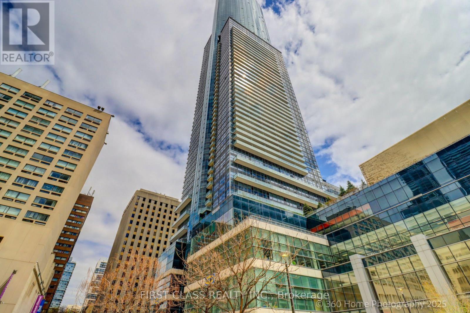 2513 - 386 Yonge Street, Toronto, Ontario  M5B 0A5 - Photo 1 - C13590750