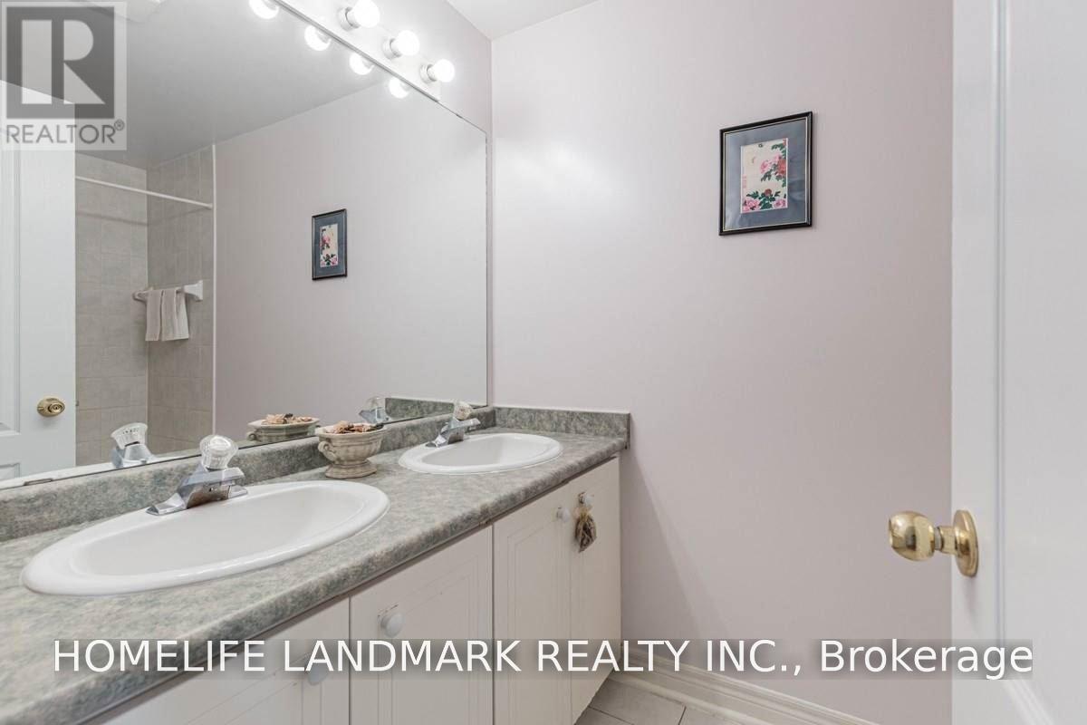 66k Finch Avenue W, Toronto, Ontario  M2N 2H4 - Photo 12 - C13590756