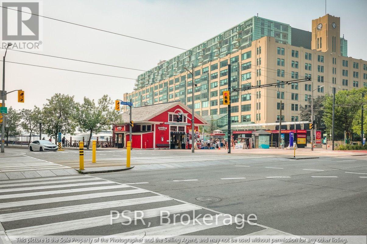 13 - 208 Queens Quay West, Toronto, Ontario M5J 2Y5 - Photo 22 - C13589452