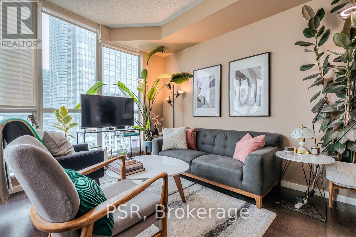 13 - 208 Queens Quay West, Toronto, Ontario M5J 2Y5 - Photo 5 - C13589452
