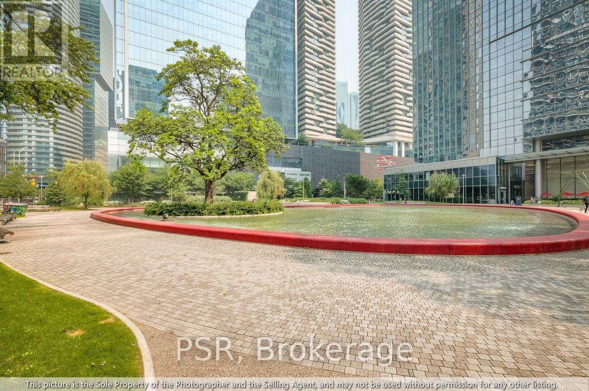 13 - 208 Queens Quay West, Toronto, Ontario M5J 2Y5 - Photo 21 - C13589452