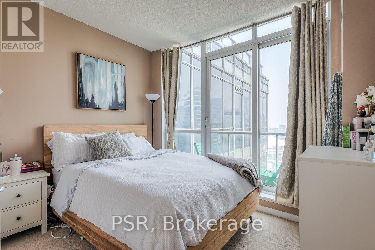 13 - 208 Queens Quay West, Toronto, Ontario M5J 2Y5 - Photo 11 - C13589452
