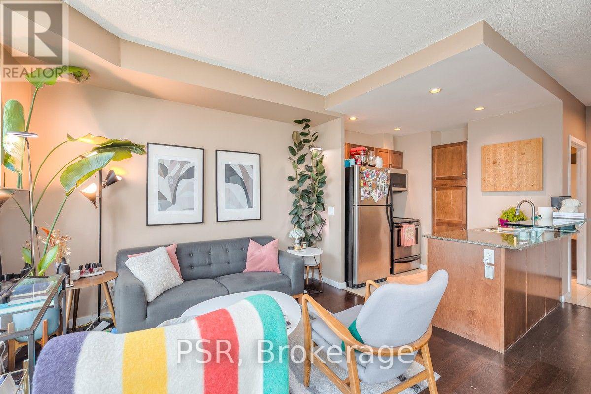 13 - 208 Queens Quay West, Toronto, Ontario M5J 2Y5 - Photo 8 - C13589452