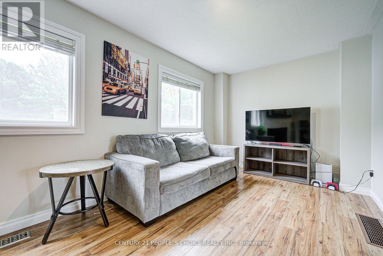 83 Corey Circle, Halton Hills, Ontario  L7G 5L8 - Photo 14 - W13590688