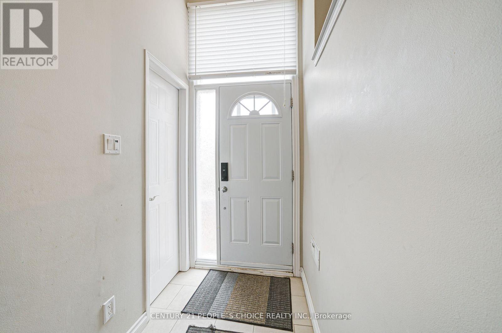 83 Corey Circle, Halton Hills, Ontario  L7G 5L8 - Photo 3 - W13590688