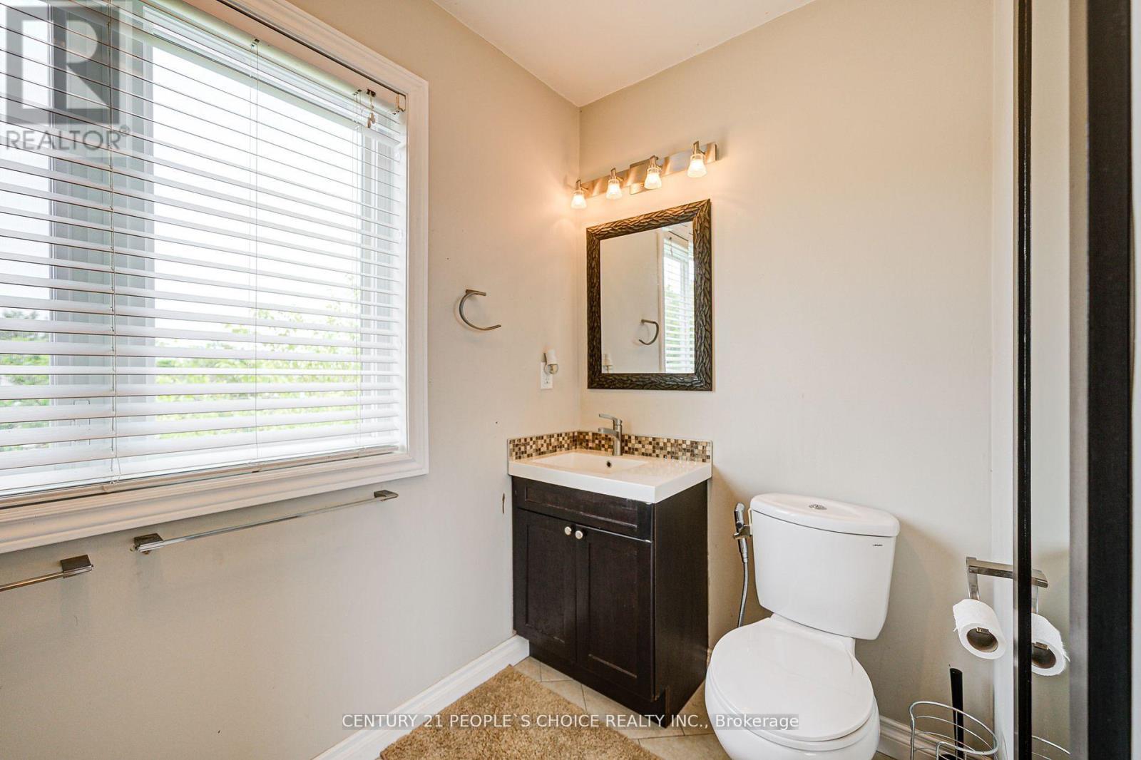 83 Corey Circle, Halton Hills, Ontario  L7G 5L8 - Photo 30 - W13590688