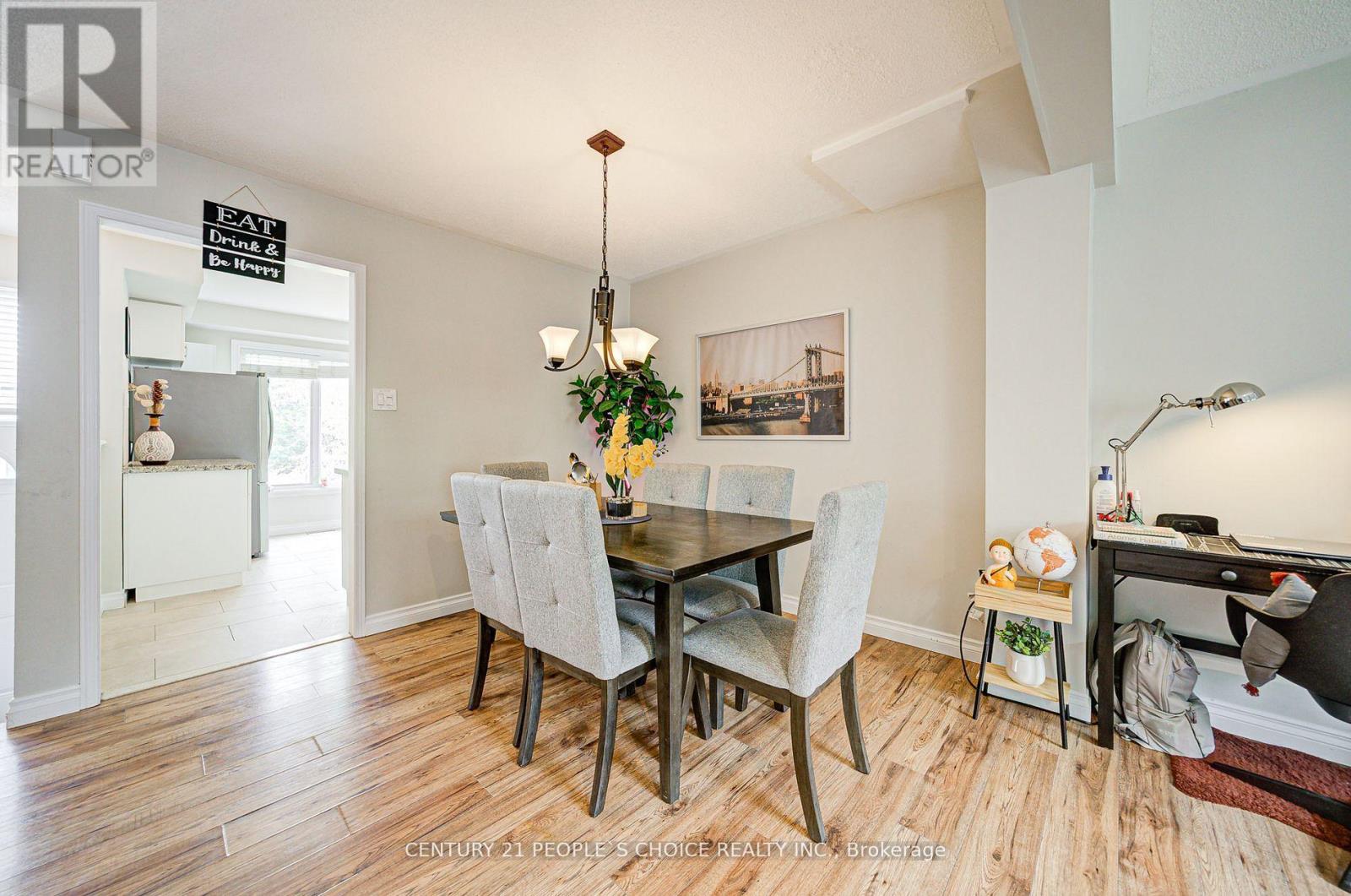 83 Corey Circle, Halton Hills, Ontario  L7G 5L8 - Photo 8 - W13590688