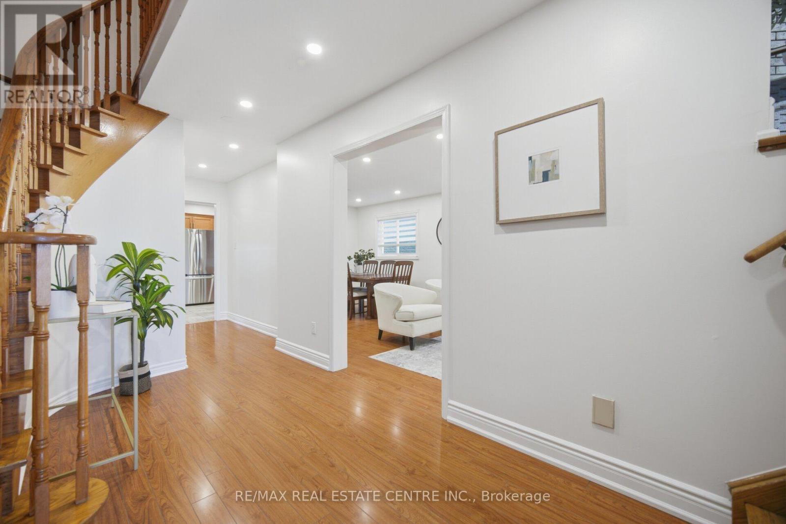 177 Surbray Grove, Mississauga, Ontario L5B 2E2 - Photo 7 - W13590732