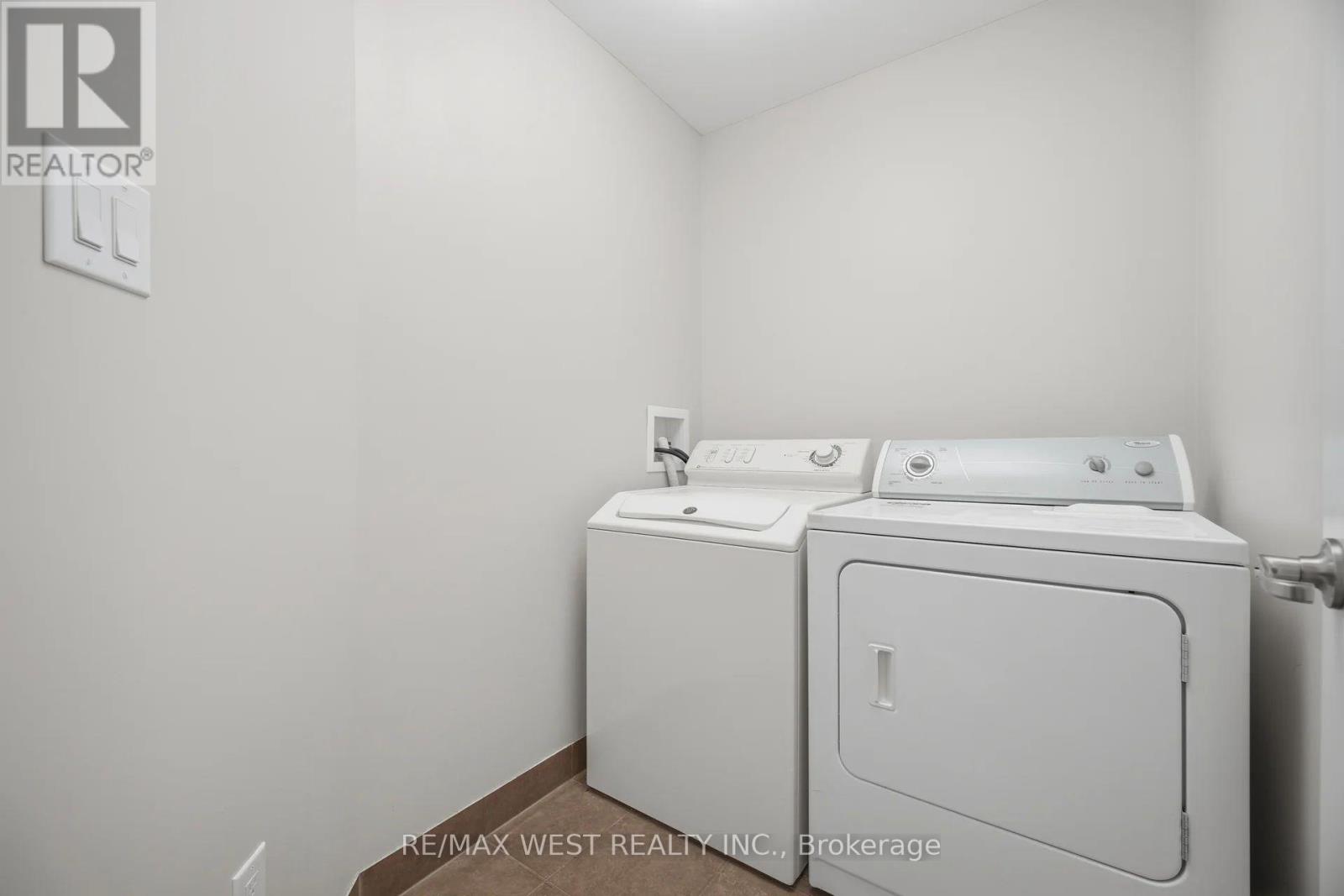 137 Echovalley Drive, Hamilton, Ontario  L8J 0H1 - Photo 34 - X13590720