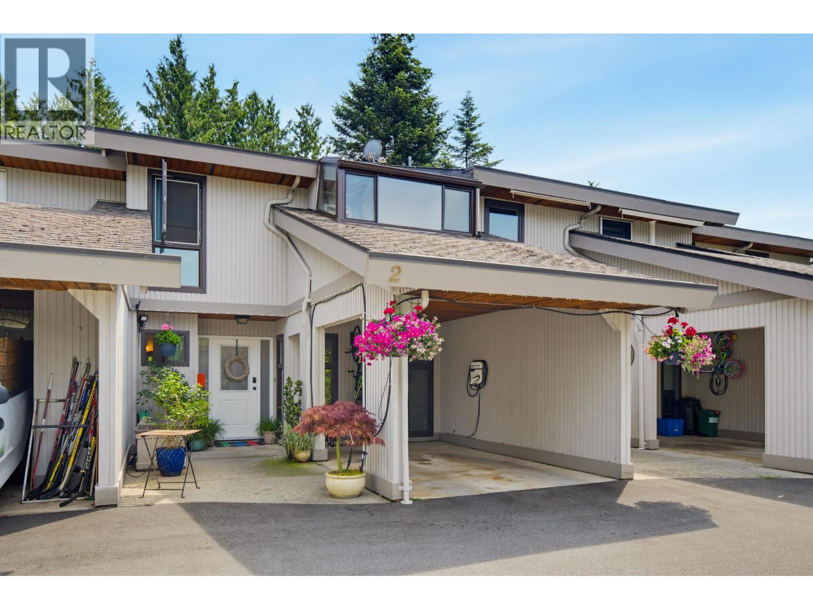 2 5600 LADNER TRUNK ROAD