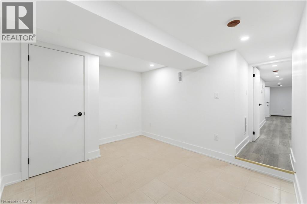 968 Main Street E, Hamilton, Ontario  L8M 1M8 - Photo 35 - 40850066
