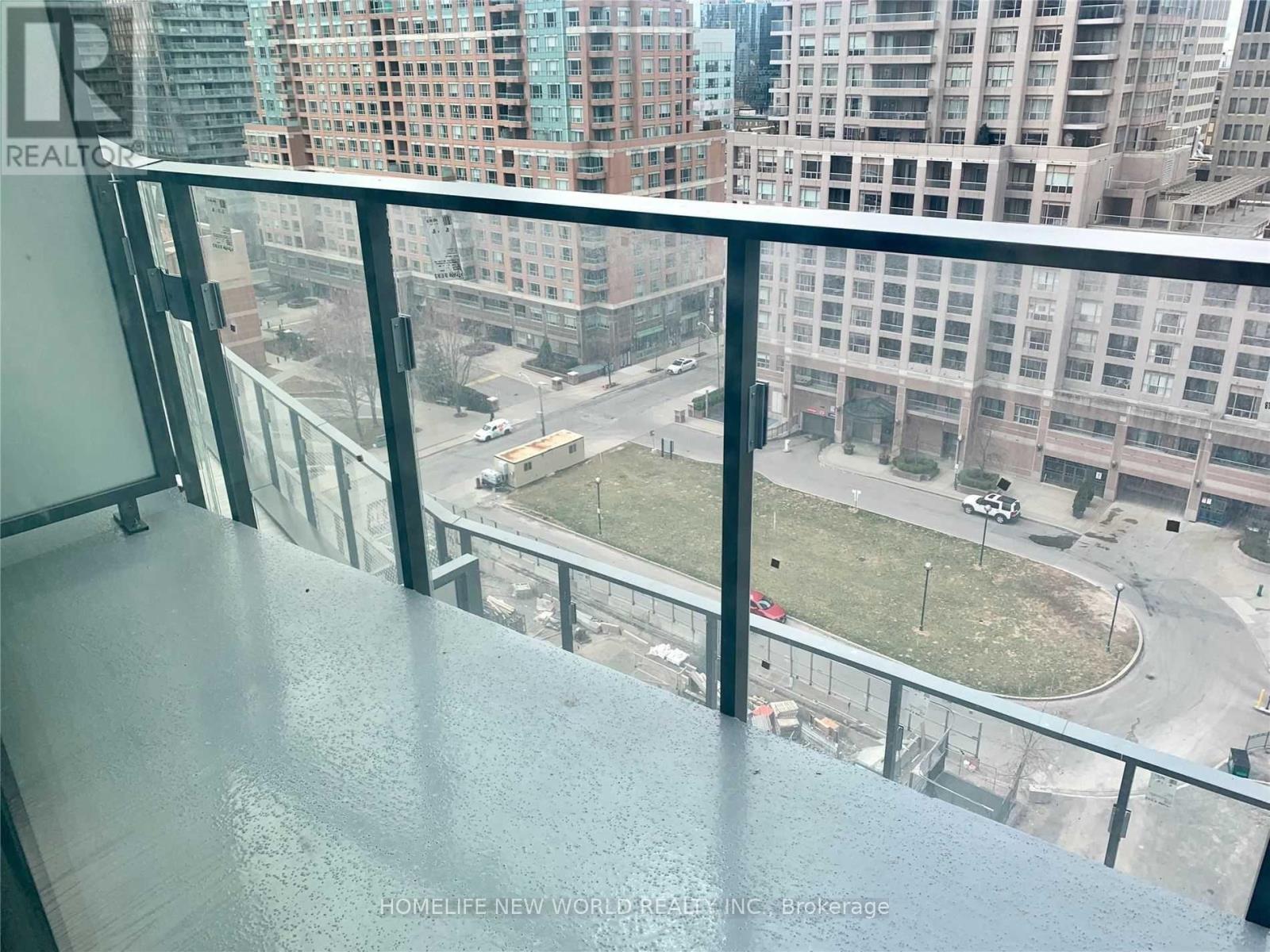 906 - 11 Wellesley Street W, Toronto, Ontario  M4Y 1E8 - Photo 12 - C13590796