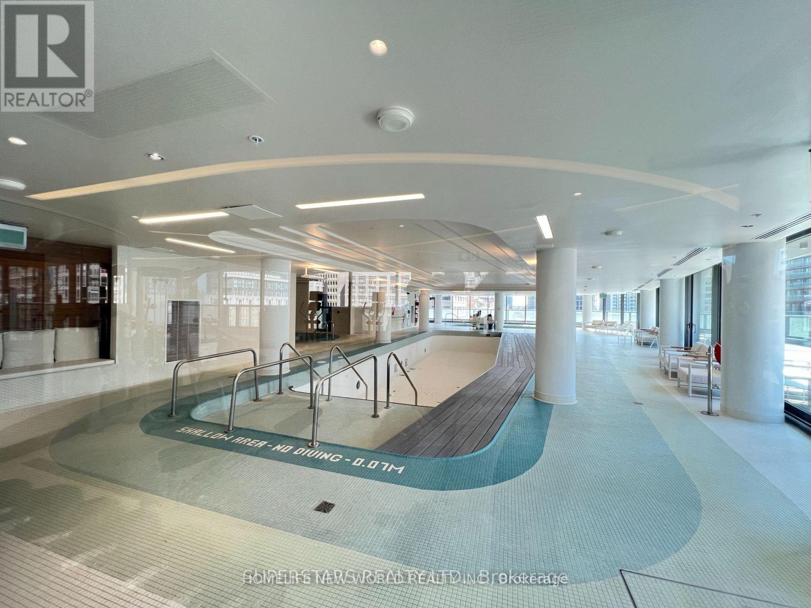 906 - 11 Wellesley Street W, Toronto, Ontario  M4Y 1E8 - Photo 15 - C13590796