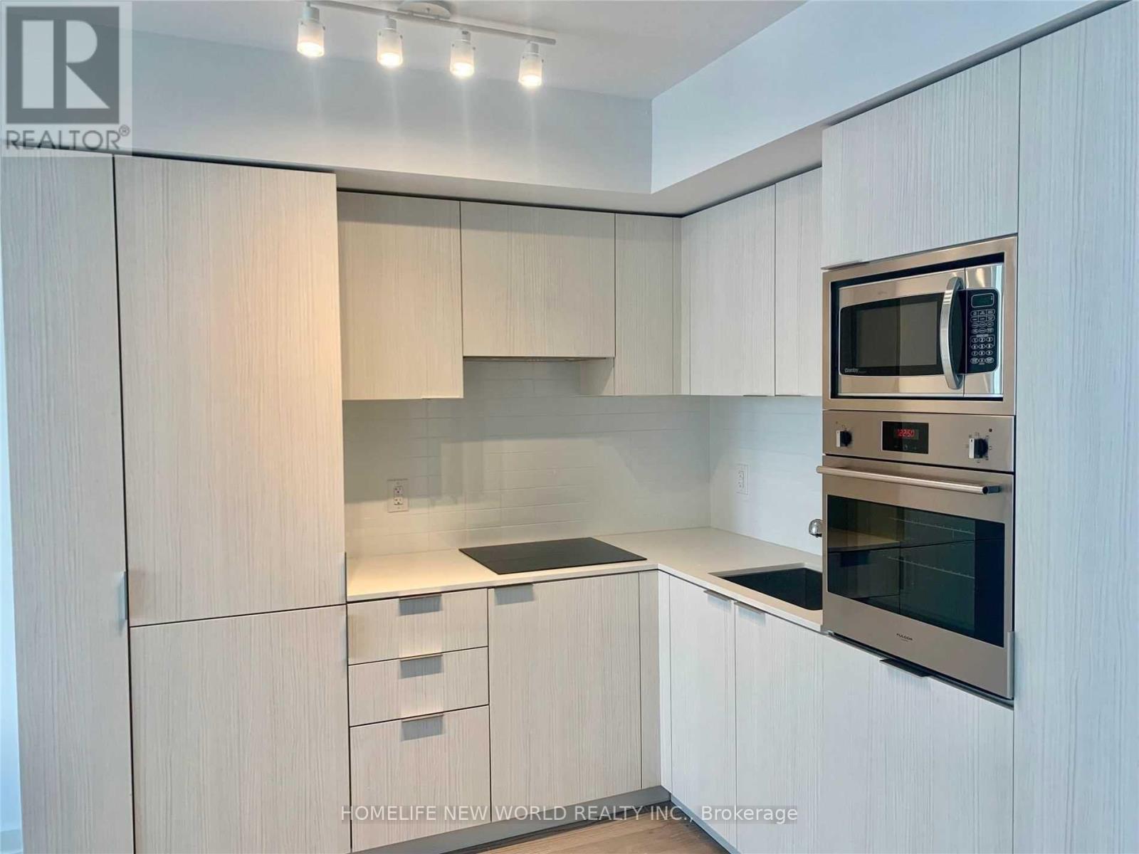 906 - 11 Wellesley Street W, Toronto, Ontario  M4Y 1E8 - Photo 3 - C13590796