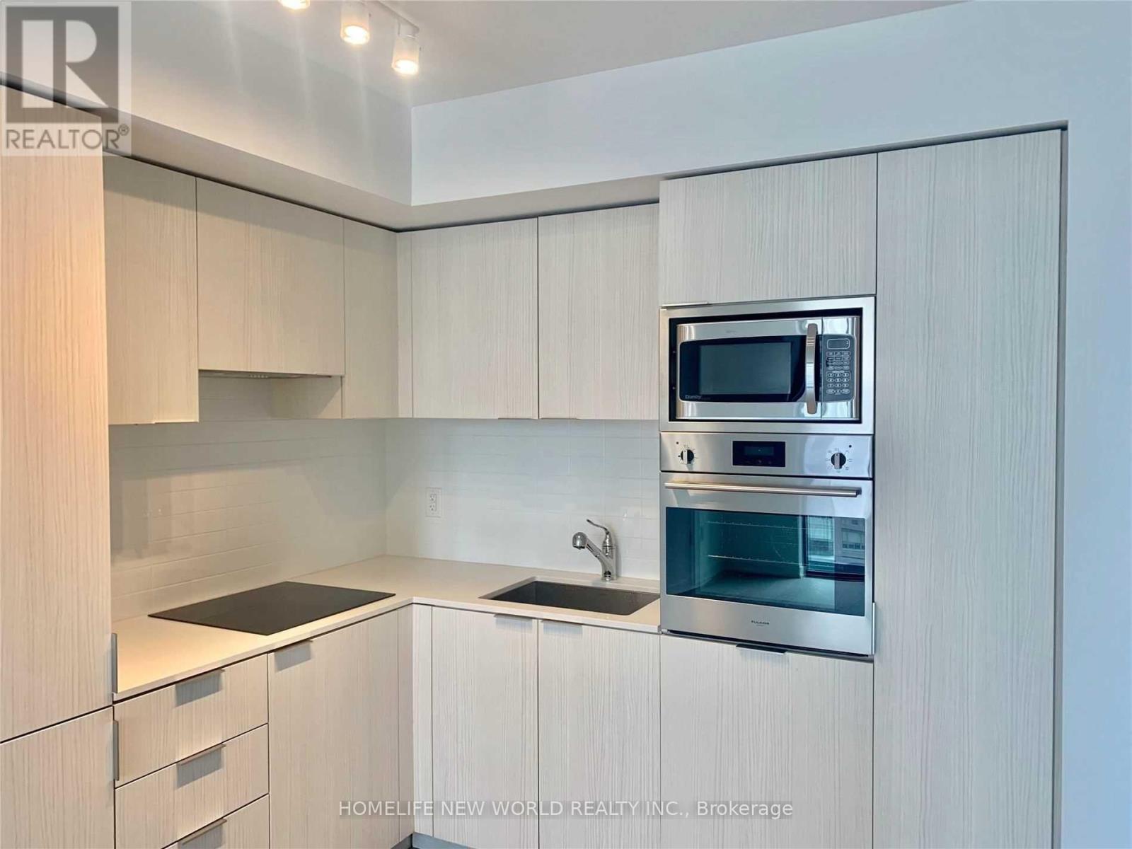 906 - 11 Wellesley Street W, Toronto, Ontario  M4Y 1E8 - Photo 4 - C13590796