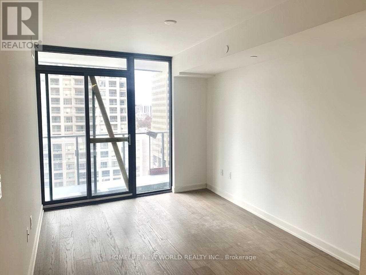 906 - 11 Wellesley Street W, Toronto, Ontario  M4Y 1E8 - Photo 7 - C13590796