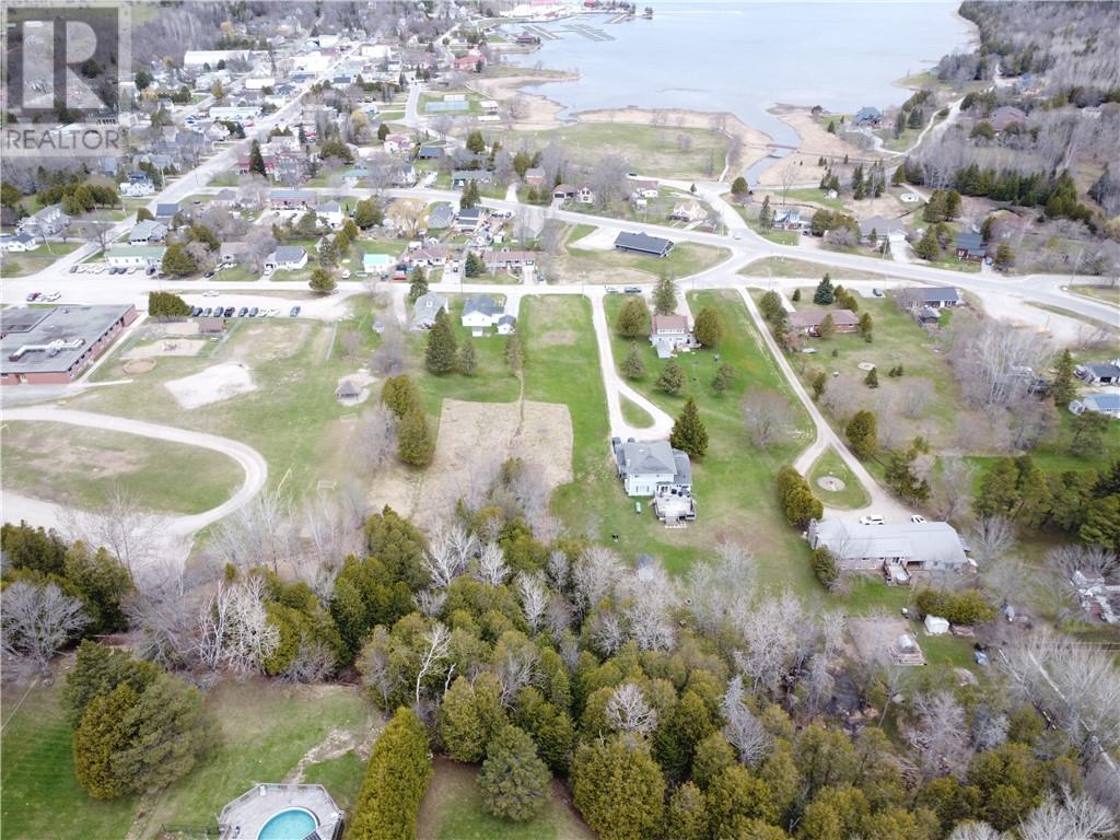 29 Hall Street, Gore Bay, Ontario  P0P 1H0 - Photo 11 - 2129367