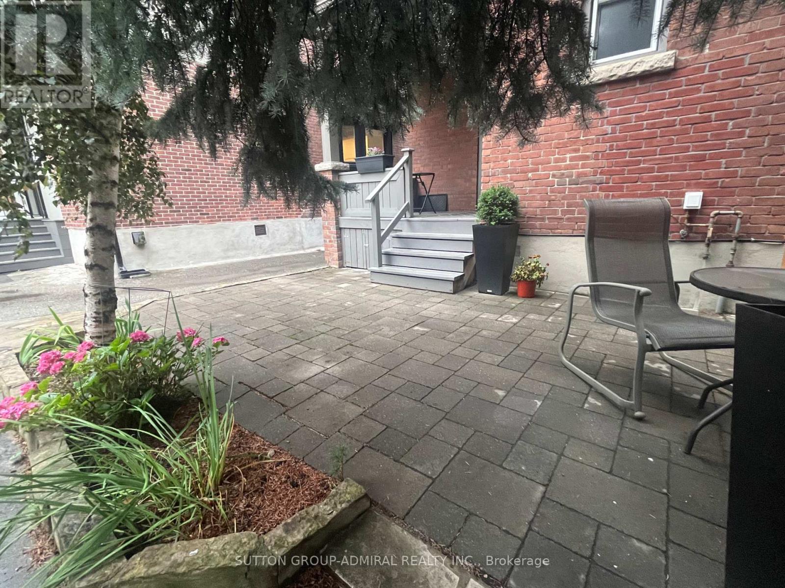 Main - 335 Palmerston Boulevard, Toronto, Ontario  M6G 2N5 - Photo 17 - C13569350