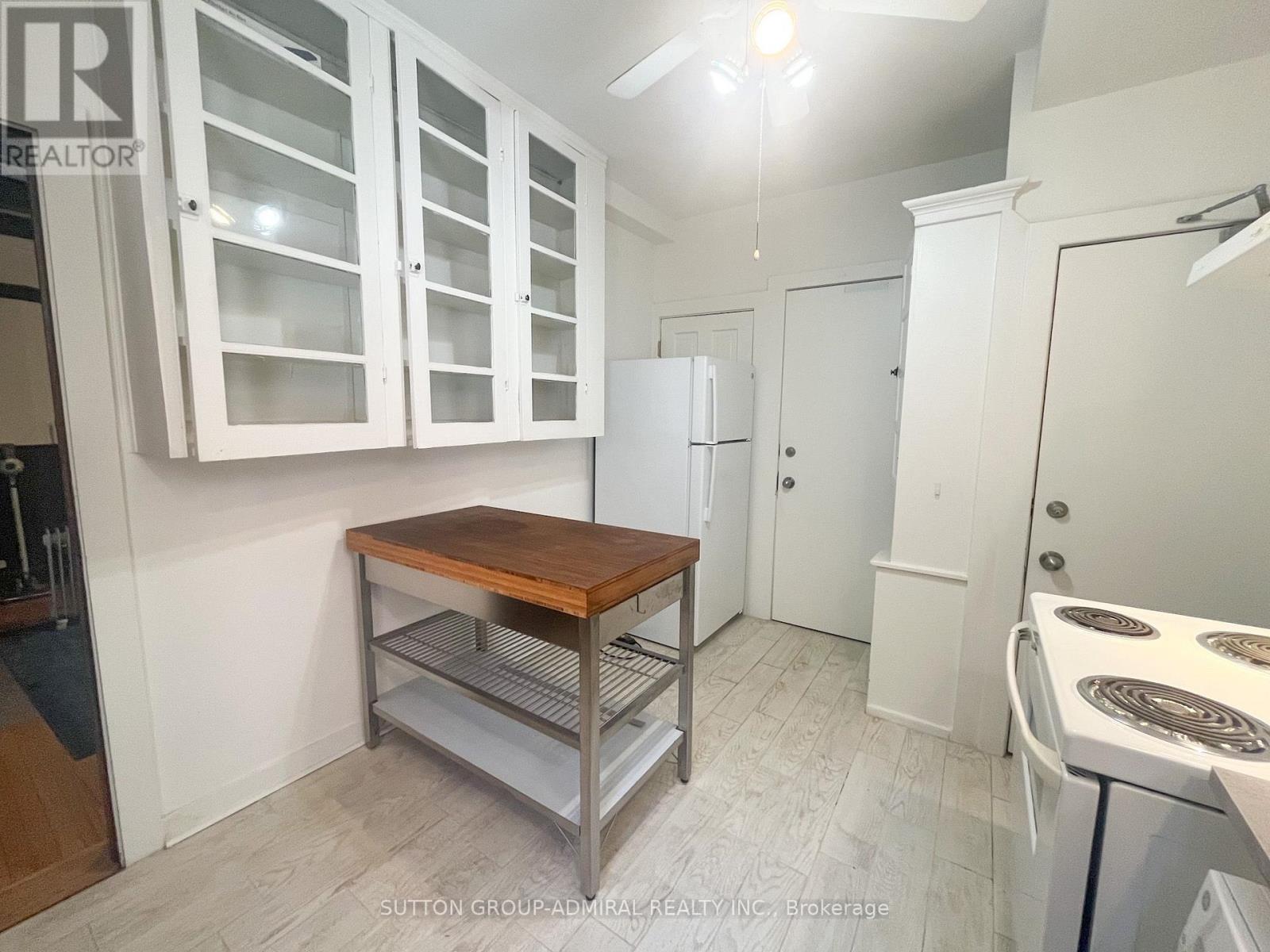 Main - 335 Palmerston Boulevard, Toronto, Ontario  M6G 2N5 - Photo 7 - C13569350