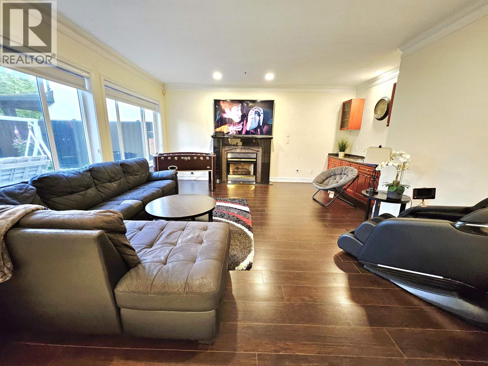 10320 Scotsdale Avenue, Richmond, British Columbia  V7E 3V1 - Photo 6 - R3143613