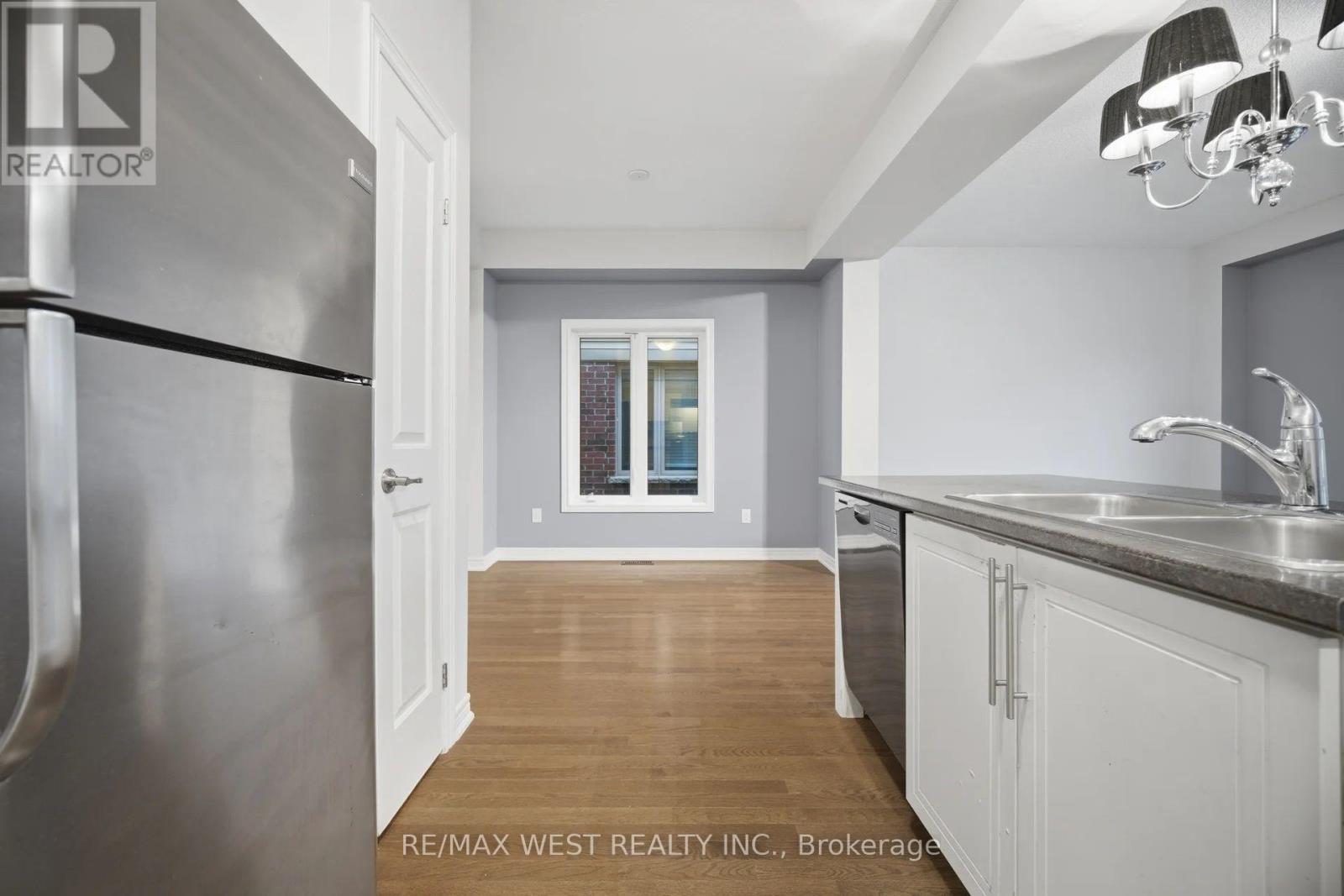 137 Echovalley Drive, Hamilton, Ontario  L8J 0H1 - Photo 12 - X13590720