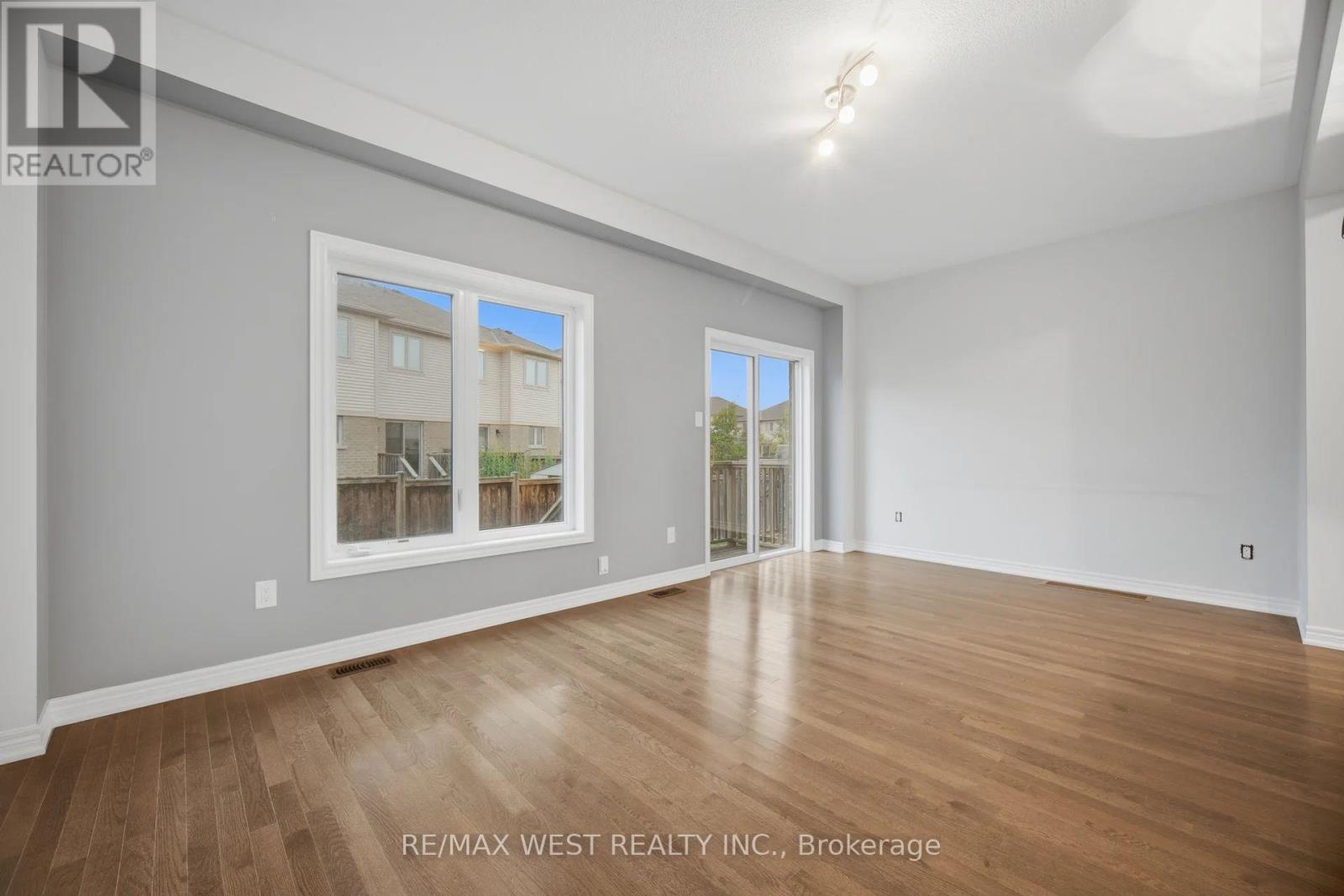 137 Echovalley Drive, Hamilton, Ontario  L8J 0H1 - Photo 15 - X13590720