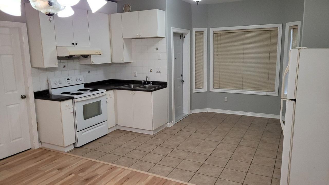 17105 GREENWAY DRIVE