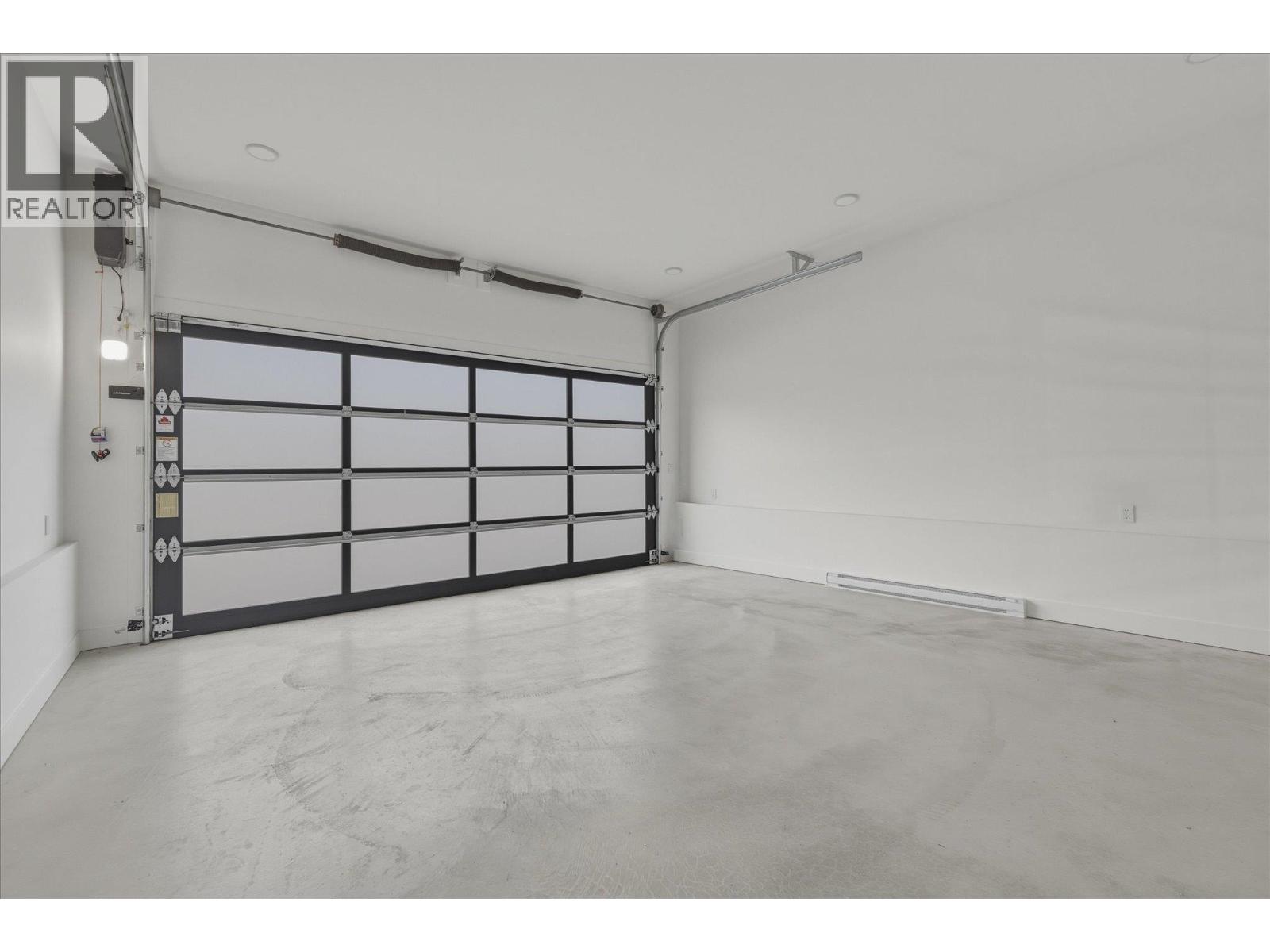 Listing image 30