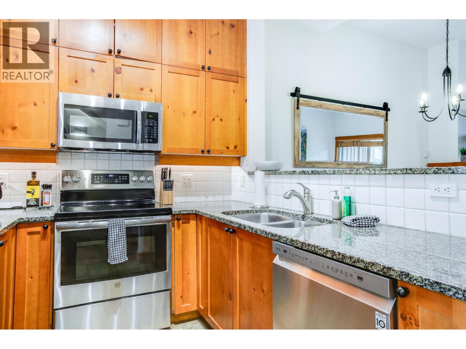 27 4894 Painted Cliff Road, Whistler, British Columbia  V8E 1E1 - Photo 11 - R3148704