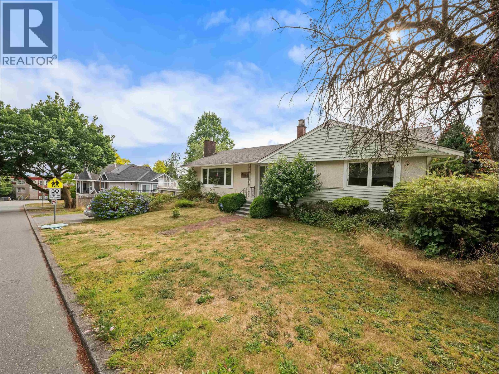 336 Walker Street, Coquitlam, British Columbia  V3K 4C8 - Photo 30 - R3148692