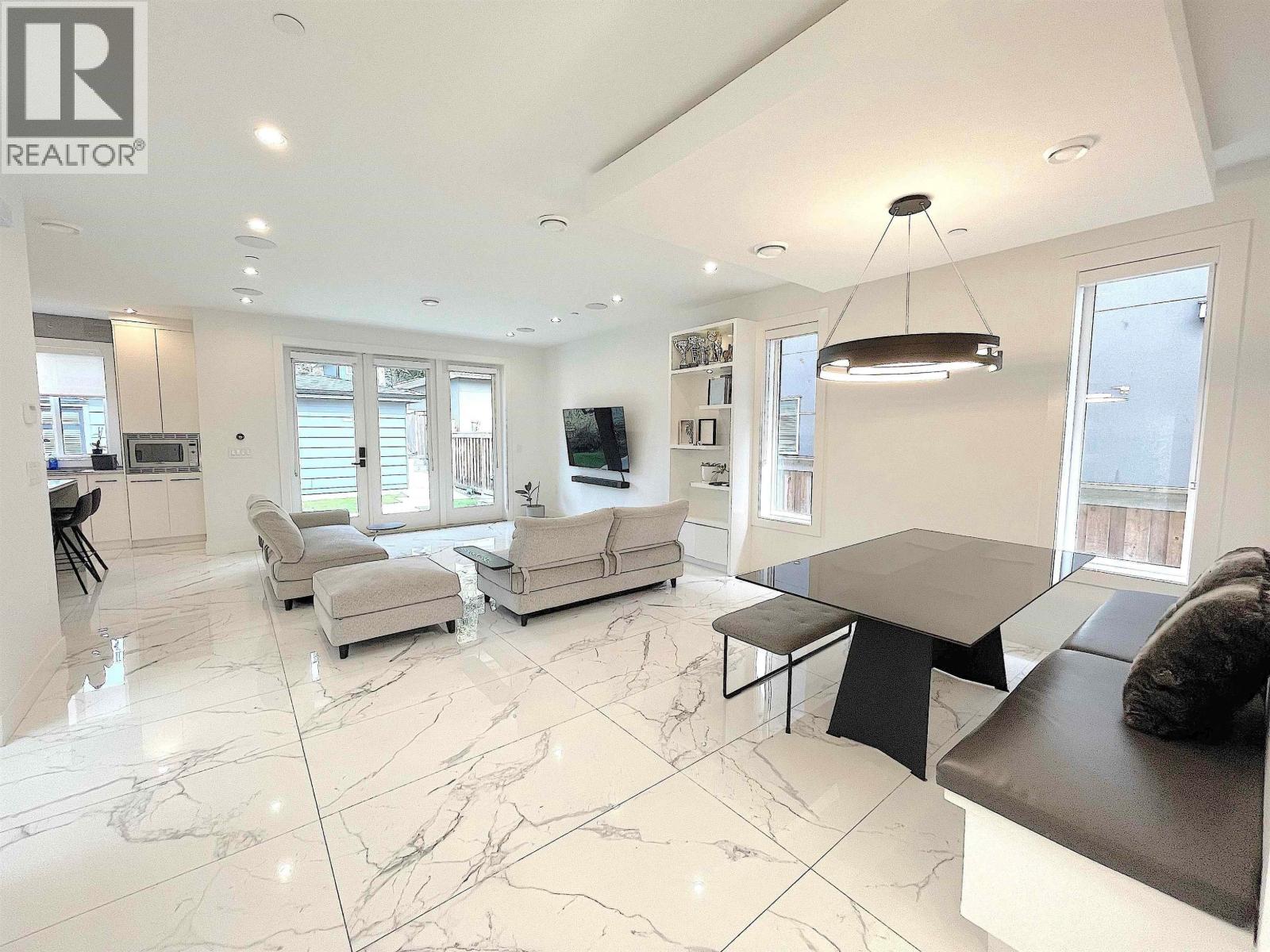 1633 Se Marine Drive, Vancouver, British Columbia  V5P 2R5 - Photo 3 - R3148741